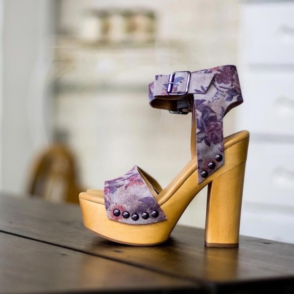 Genuine Leather Floral Print Wooden Tower Platform - Picture 3 of 11